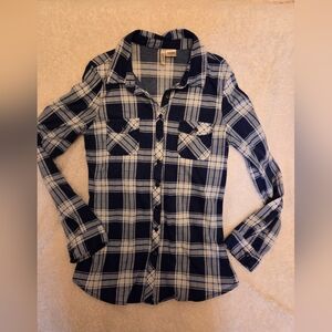 Passport Blue & White Plaid Flannel Button Down Shirt - Size Medium